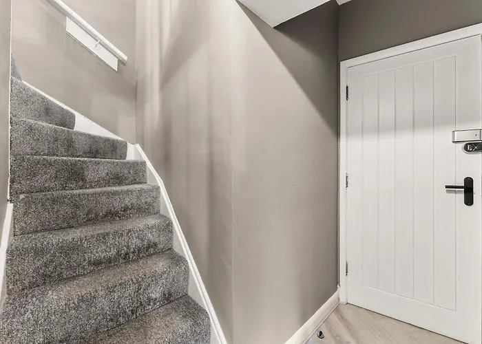 30 Percent Off The Sophisticated Central Whitby Abode - 3 Bed
