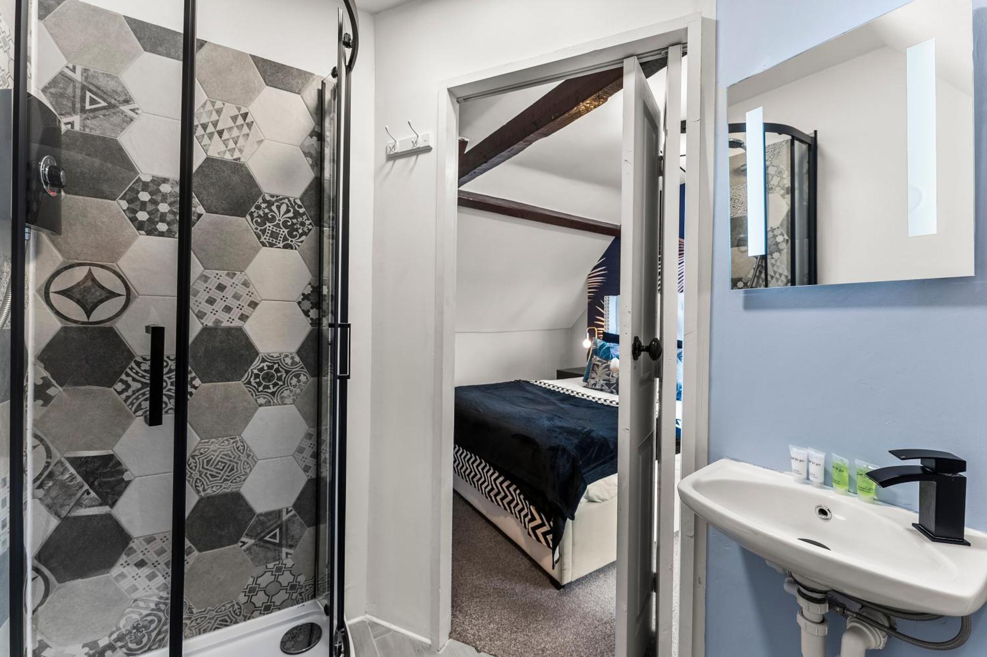 30 Percent Off The Sophisticated Abode - 3 Bed