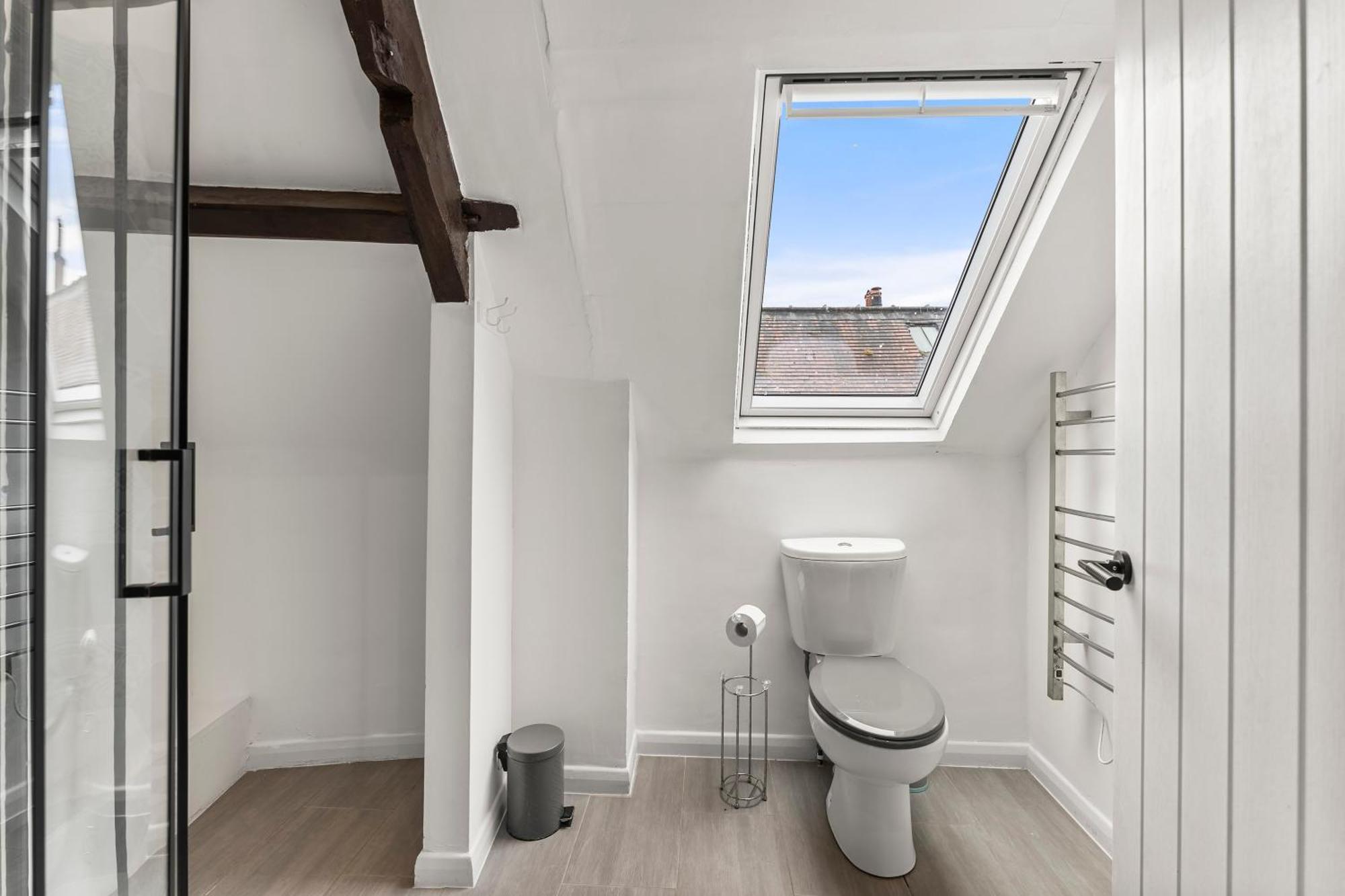 30 Percent Off The Sophisticated Abode - 3 Bed