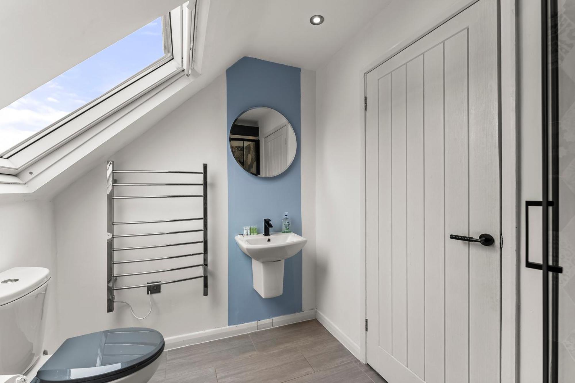 30 Percent Off The Sophisticated Abode - 3 Bed Apartment Whitby