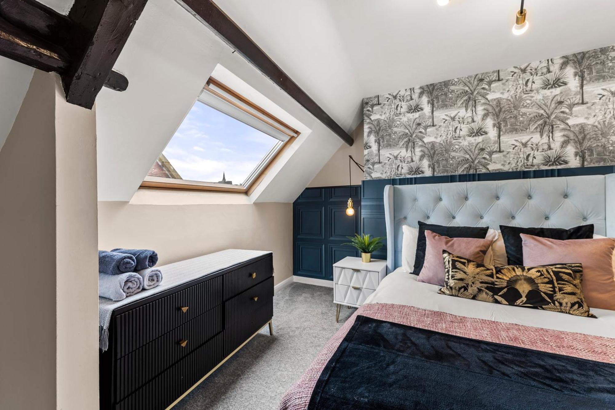30 Percent Off The Sophisticated Abode - 3 Bed Apartment