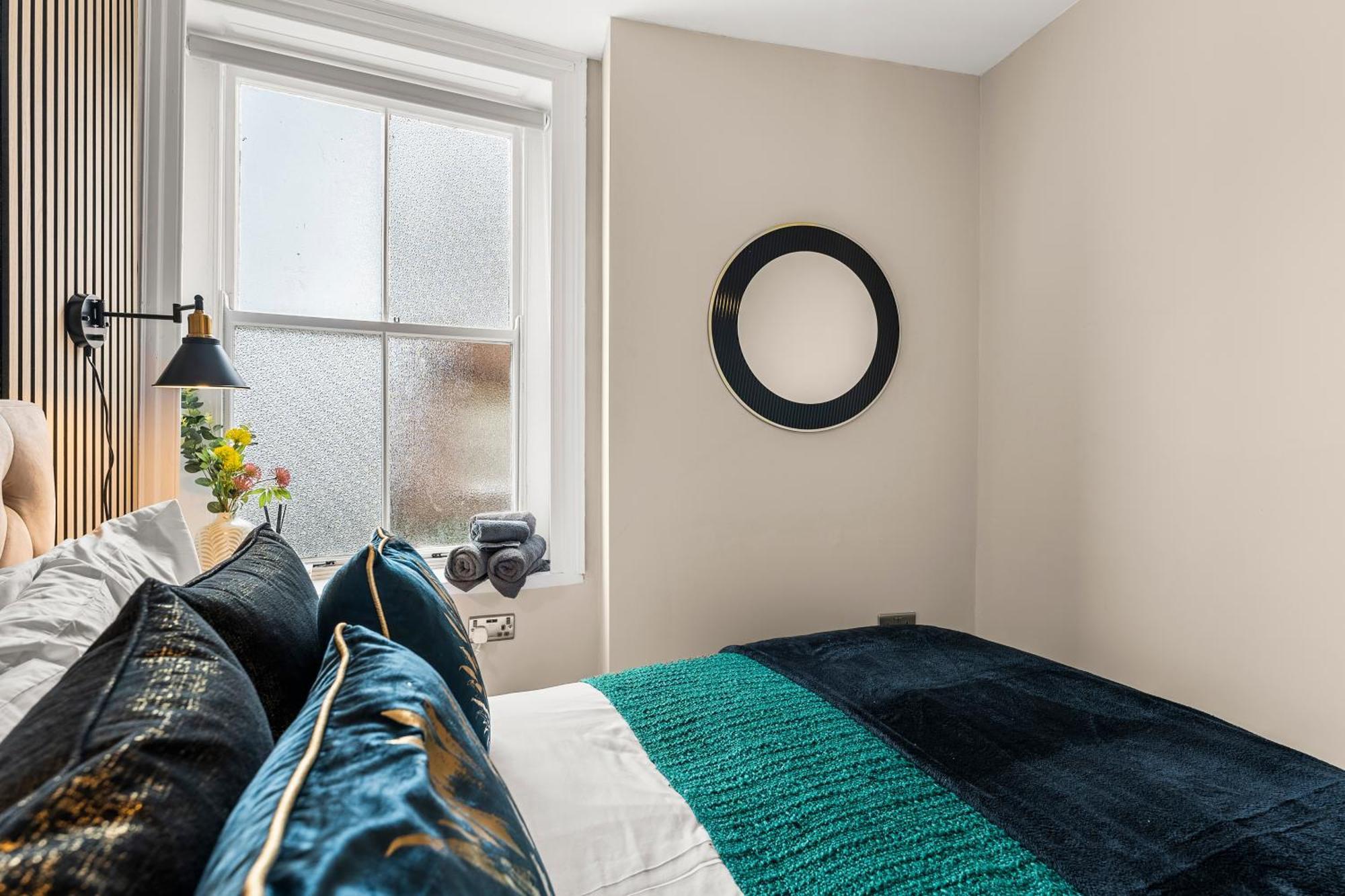 30 Percent Off The Sophisticated Abode - 3 Bed