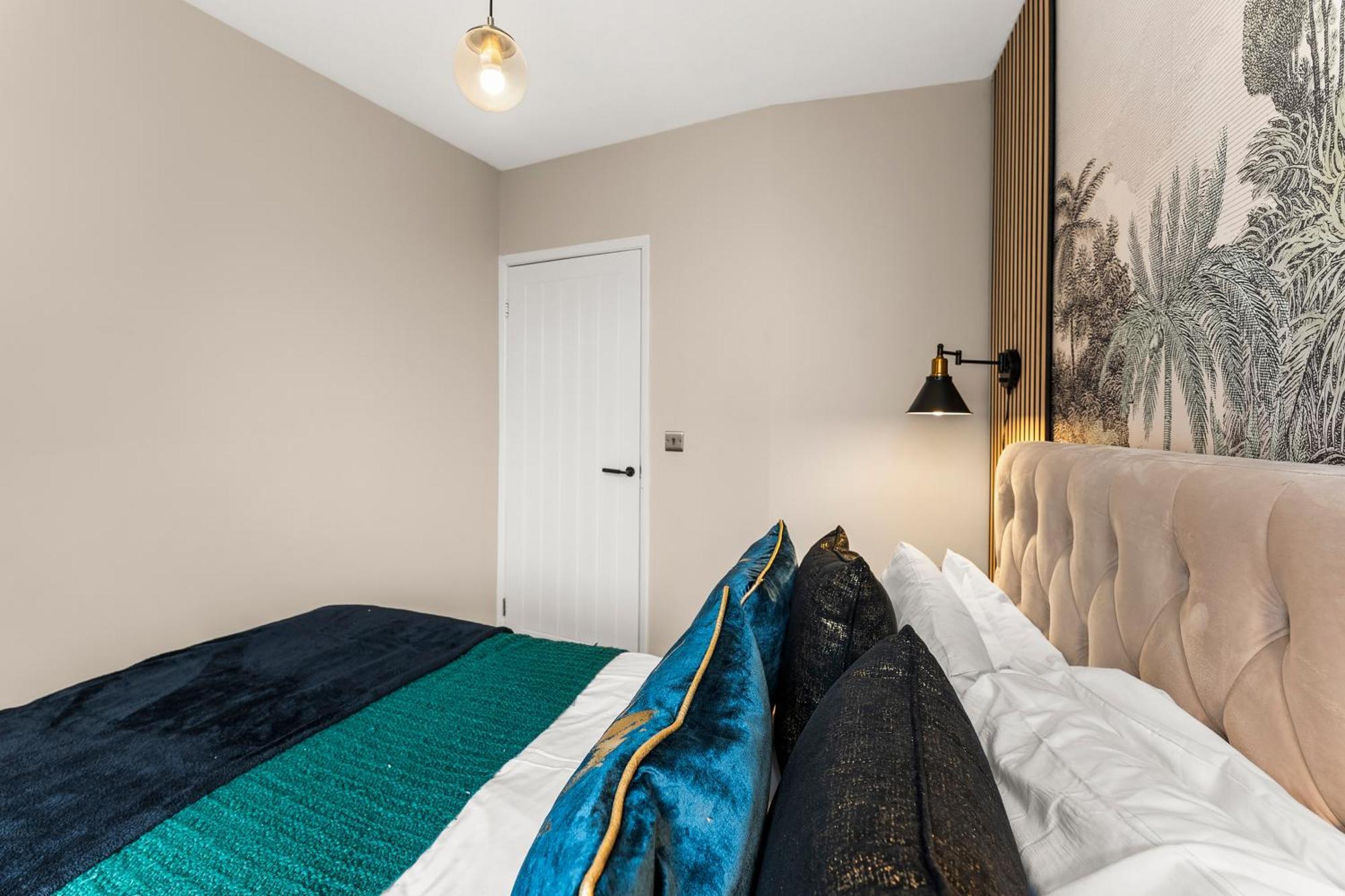 30 Percent Off The Sophisticated Abode - 3 Bed Apartment